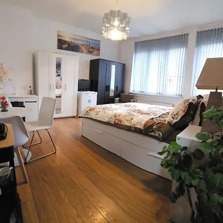 Bed & Breakfast Friend House Jette